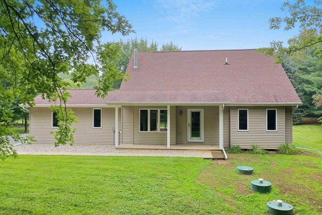 7364 JENSEN ROAD, Oshkosh, WI 54904
