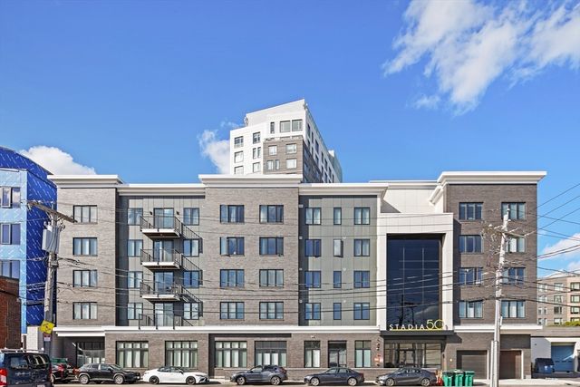 50 Hichborn St 204, Boston, MA 02135