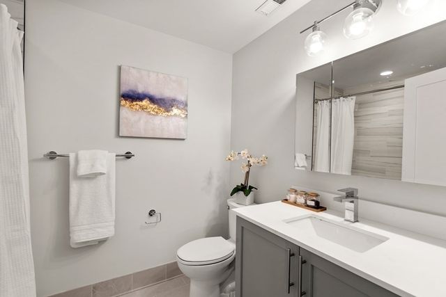 50 Hichborn St 204, Boston, MA 02135