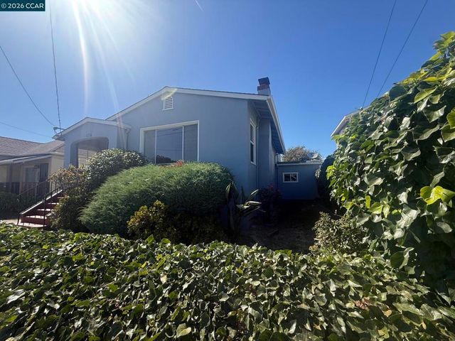 2027 96th ave, Oakland, CA 94603