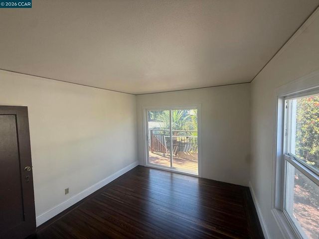 2027 96th ave, Oakland, CA 94603