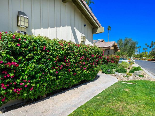 86 Old Ranch Road, Palm Desert, CA 92211
