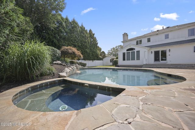 21 Musket Lane, Eatontown, NJ 07724