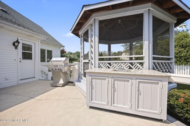 21 Musket Lane, Eatontown, NJ 07724