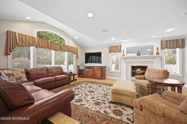 21 Musket Lane, Eatontown, NJ 07724