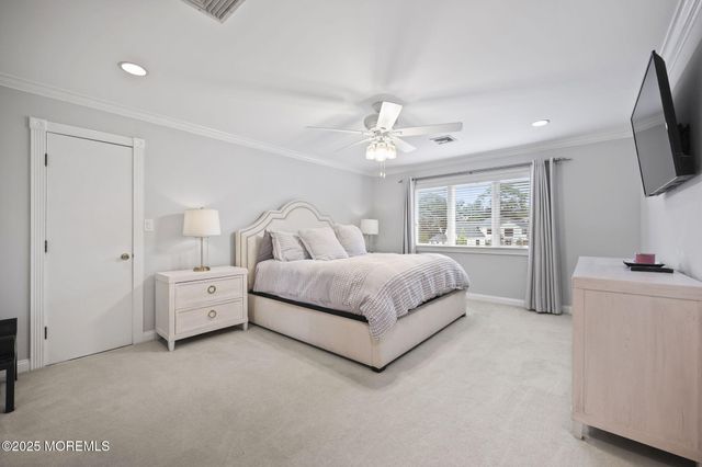 21 Musket Lane, Eatontown, NJ 07724