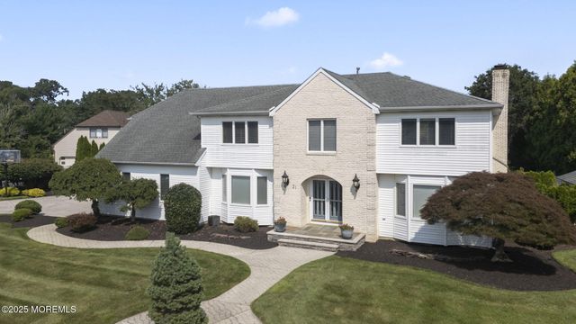 21 Musket Lane, Eatontown, NJ 07724