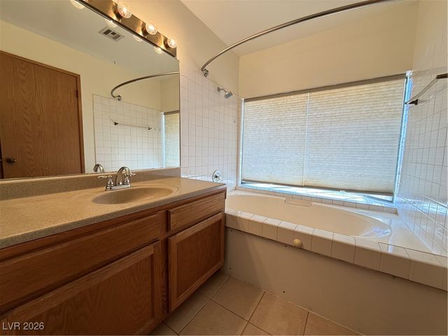 5080 Jeffreys Street 201, Las Vegas, NV 89119