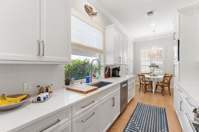 7504 SE Bay Cedar Circle, Hobe Sound, FL 33455