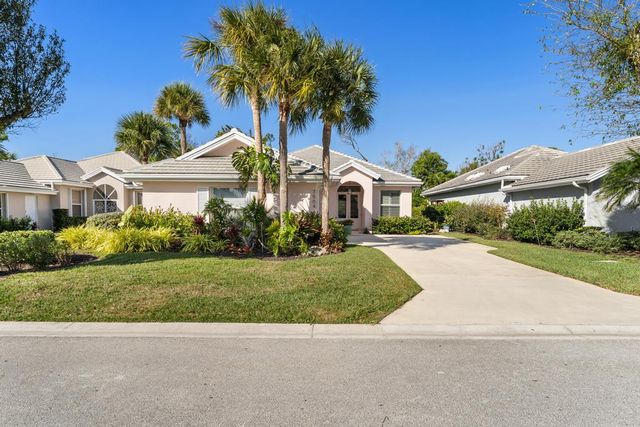 7504 SE Bay Cedar Circle, Hobe Sound, FL 33455