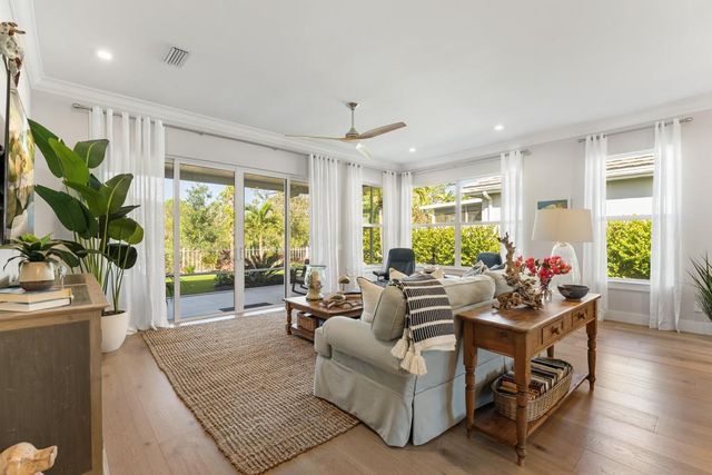 7504 SE Bay Cedar Circle, Hobe Sound, FL 33455