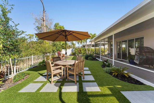 7504 SE Bay Cedar Circle, Hobe Sound, FL 33455