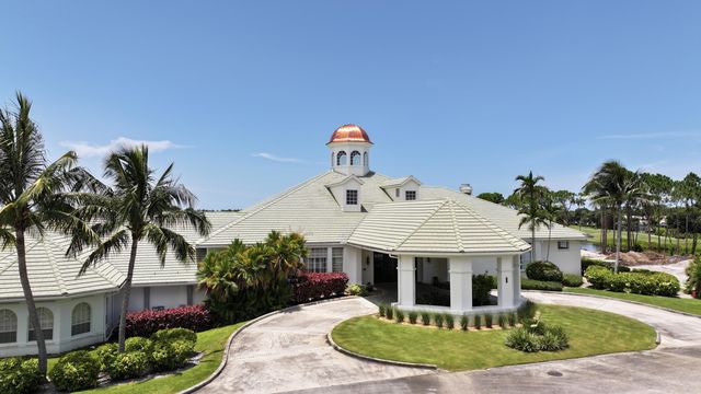 7504 SE Bay Cedar Circle, Hobe Sound, FL 33455