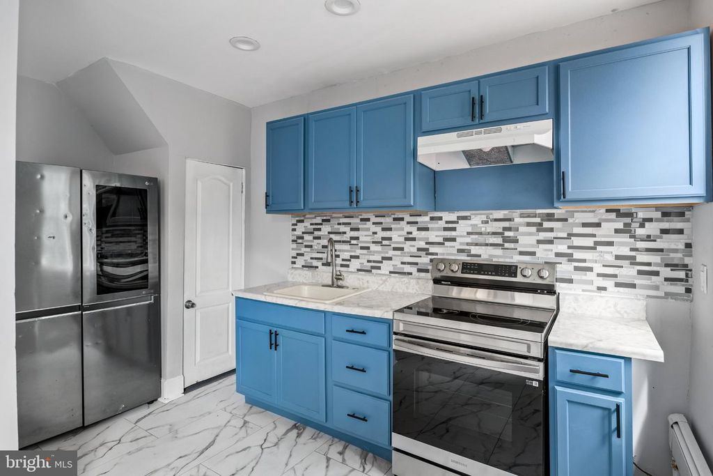 1035 MCDOWELL AVE, Chester, PA 19013