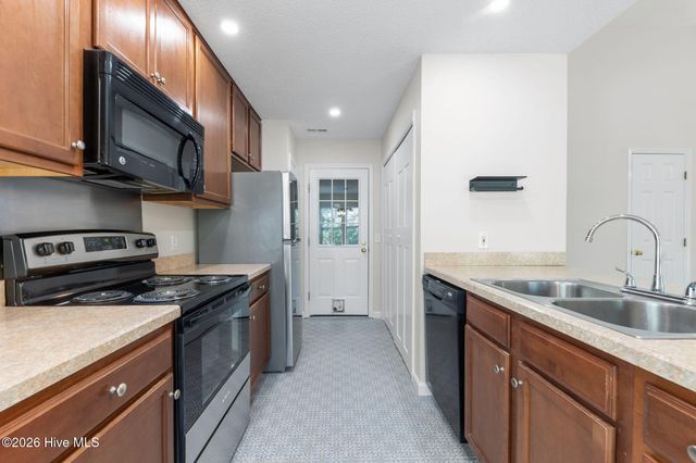 110 Kensington Way, Aberdeen, NC 28315