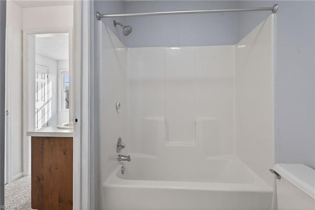 1244 Mill Lake QTR, Chesapeake, VA 23320