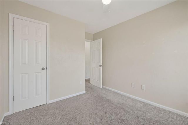 1244 Mill Lake QTR, Chesapeake, VA 23320