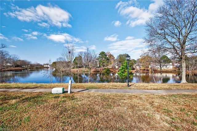 1244 Mill Lake QTR, Chesapeake, VA 23320
