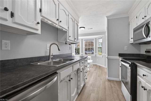 1244 Mill Lake QTR, Chesapeake, VA 23320