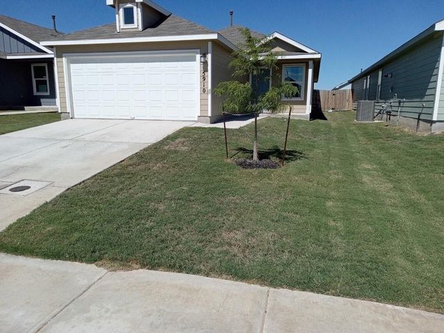 5910 Antonio PL, Seguin, TX 78155