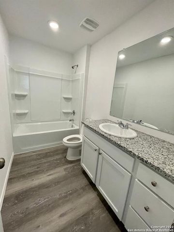 5910 Antonio PL, Seguin, TX 78155