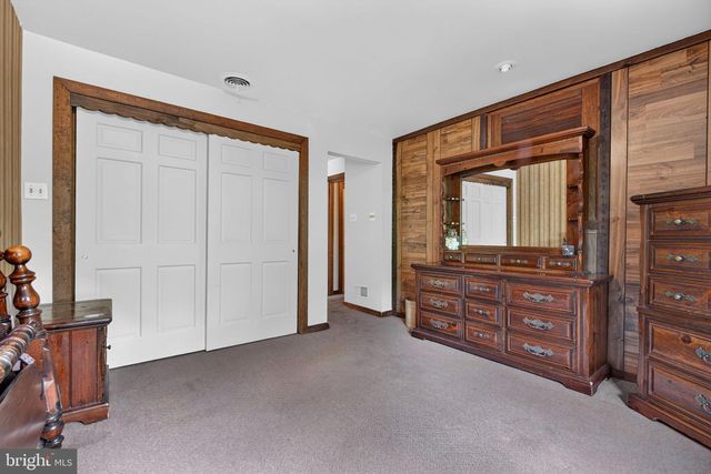 2009 MILLCREEK RD, Lancaster, PA 17602