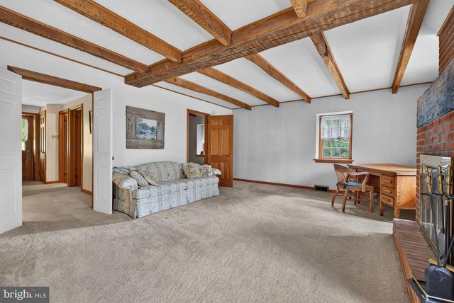 2009 MILLCREEK RD, Lancaster, PA 17602