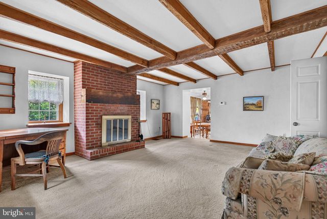 2009 MILLCREEK RD, Lancaster, PA 17602