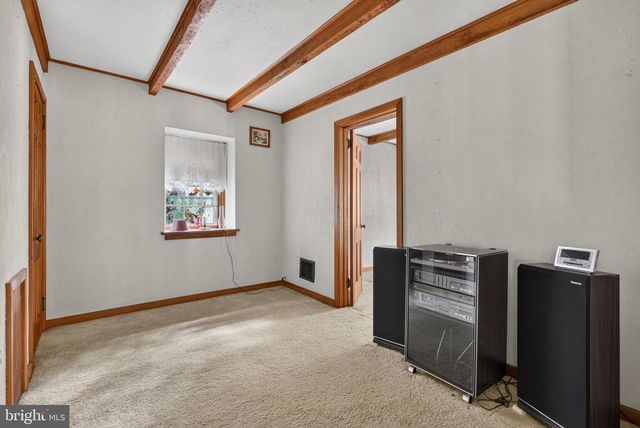 2009 MILLCREEK RD, Lancaster, PA 17602