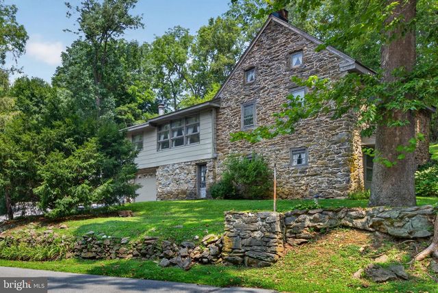 2009 MILLCREEK RD, Lancaster, PA 17602