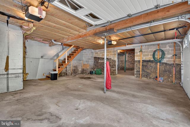 2009 MILLCREEK RD, Lancaster, PA 17602