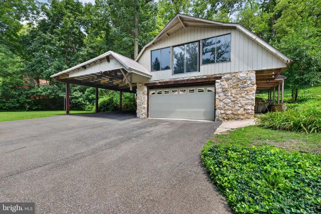 2009 MILLCREEK RD, Lancaster, PA 17602