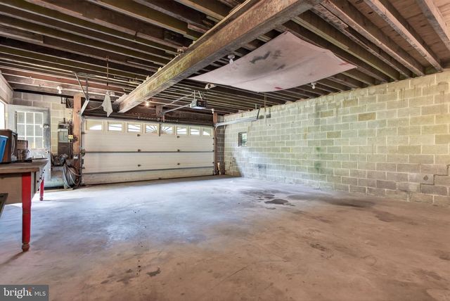 2009 MILLCREEK RD, Lancaster, PA 17602