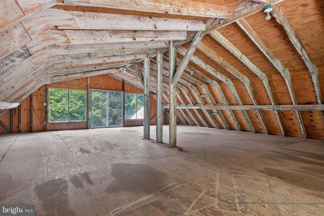 2009 MILLCREEK RD, Lancaster, PA 17602