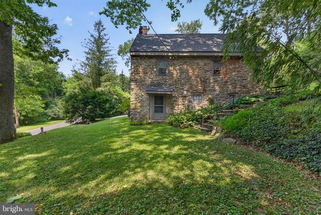 2009 MILLCREEK RD, Lancaster, PA 17602