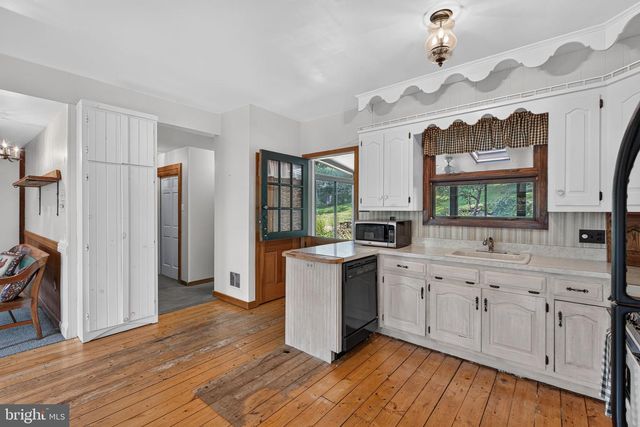 2009 MILLCREEK RD, Lancaster, PA 17602