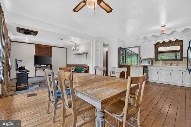 2009 MILLCREEK RD, Lancaster, PA 17602