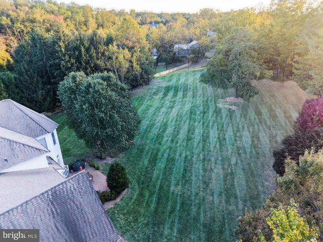 11379 SENECA KNOLL DR, Great Falls, VA 22066