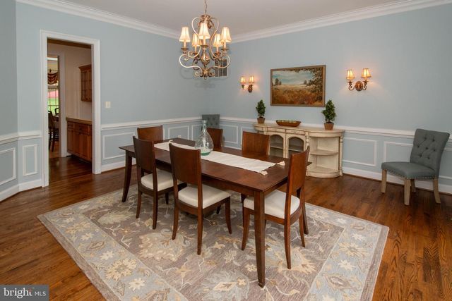 11379 SENECA KNOLL DR, Great Falls, VA 22066