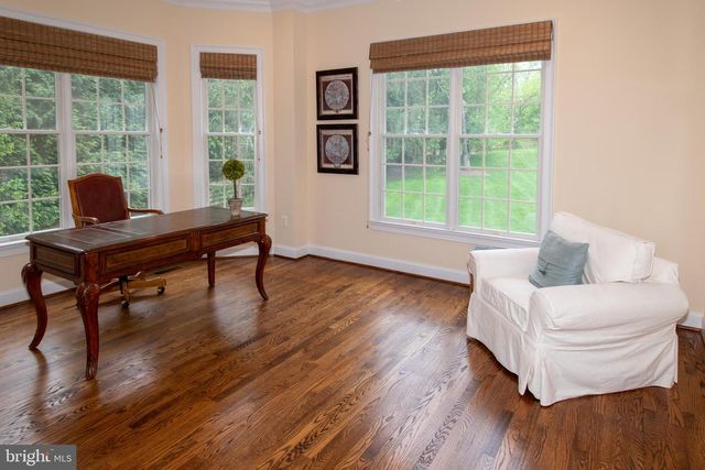 11379 SENECA KNOLL DR, Great Falls, VA 22066