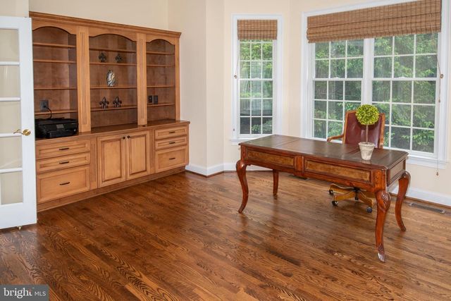 11379 SENECA KNOLL DR, Great Falls, VA 22066
