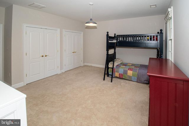 11379 SENECA KNOLL DR, Great Falls, VA 22066