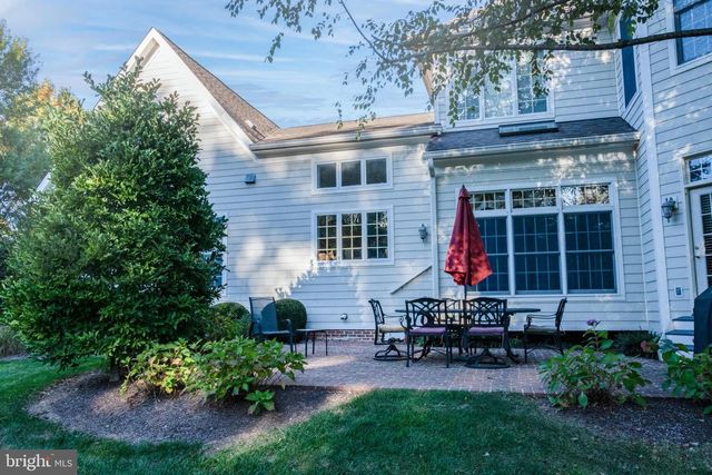 11379 SENECA KNOLL DR, Great Falls, VA 22066