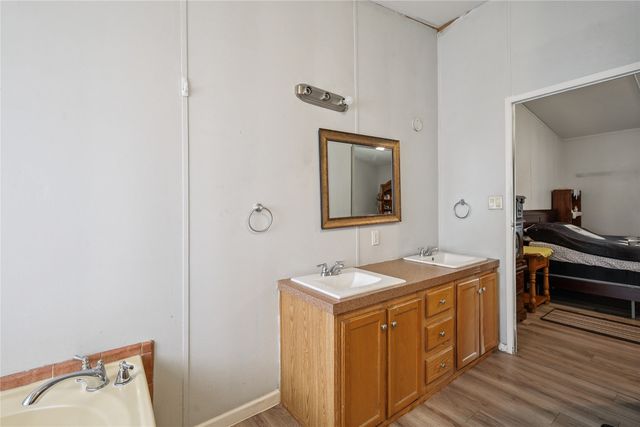 4000 Dee Drive, Terrell, TX 75160