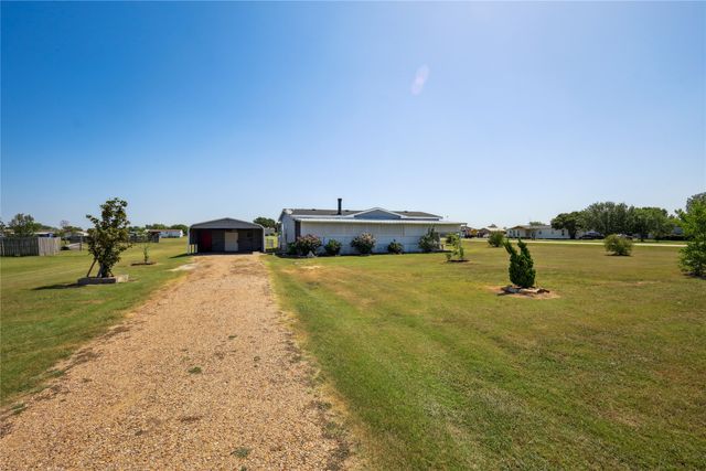 4000 Dee Drive, Terrell, TX 75160