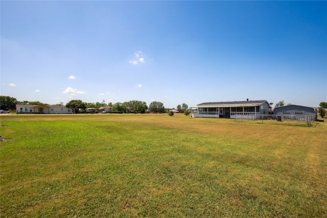 4000 Dee Drive, Terrell, TX 75160