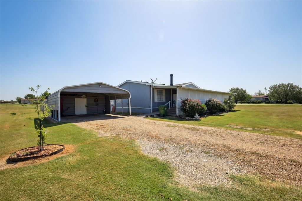 4000 Dee Drive, Terrell, TX 75160