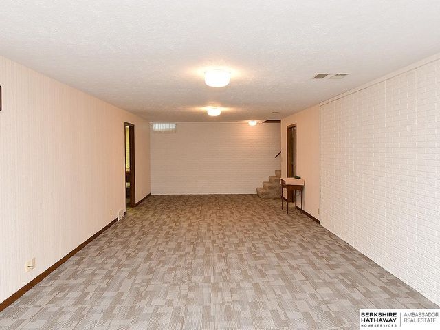 1913 E 16th Street, Fremont, NE 68025