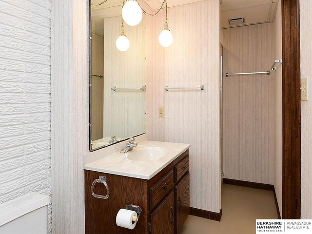1913 E 16th Street, Fremont, NE 68025