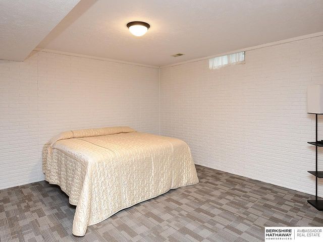 1913 E 16th Street, Fremont, NE 68025